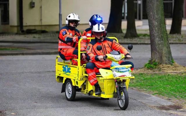 Tunel pod Lipnem a metro pod Hradcem. Jihočeské radnice se humoru nebojí