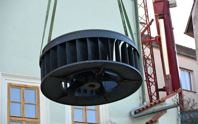 Do Křižíkovy elektrárny v Písku se vrací historické turbíny, budou opět vyrábět elektřinu