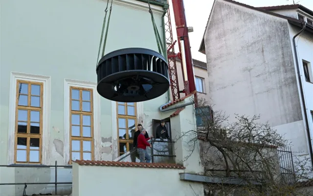 Do Křižíkovy elektrárny v Písku se vrací historické turbíny, budou opět vyrábět elektřinu