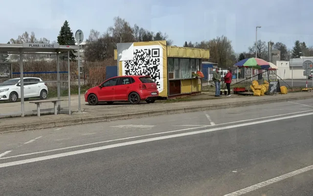 Výstavba křižovatky u letiště omezí dopravu v Plané, provoz bude řízen kyvadlově