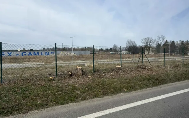 Výstavba křižovatky u letiště omezí dopravu v Plané, provoz bude řízen kyvadlově