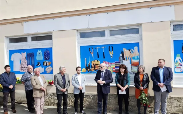 V Suchdole nad Lužnicí uctili oběti holokaustu. Instalovali nové kameny zmizelých