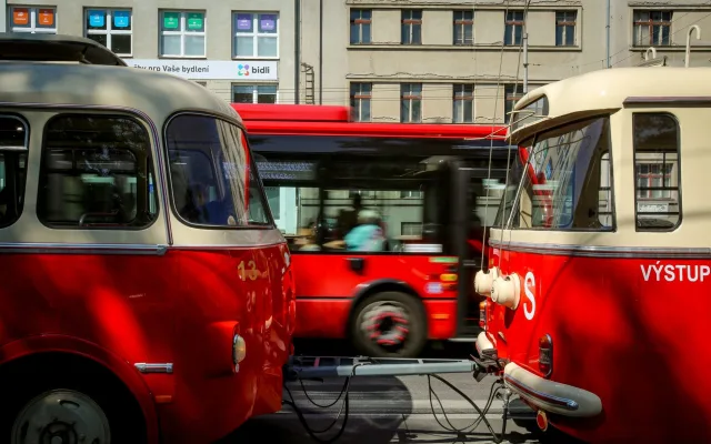 Budějce slaví 35 let trolejbusů, vyjedou vozy z 60. i 90. let