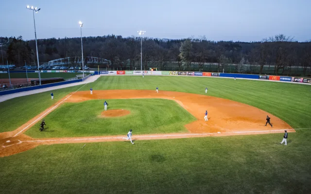 Baseballový souboj na Hluboké: Eagles Praha, Retro night vráti klub ke kořenům