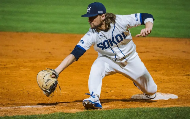 Baseballový souboj na Hluboké: Eagles Praha, Retro night vráti klub ke kořenům