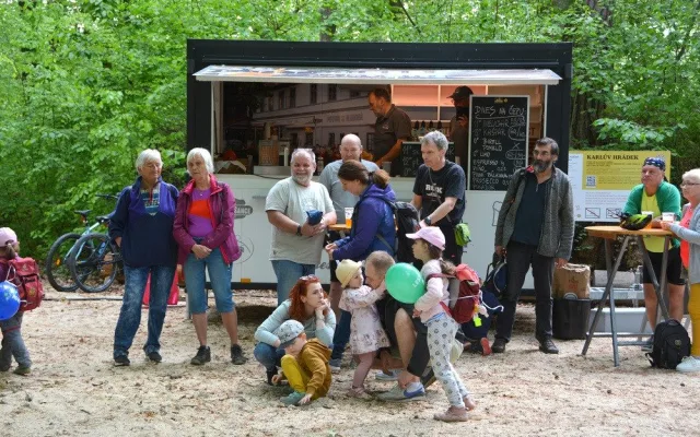 Karlův Hrádek přivítá návštěvníky na zahájení turistické sezóny: Řeka, les a lov