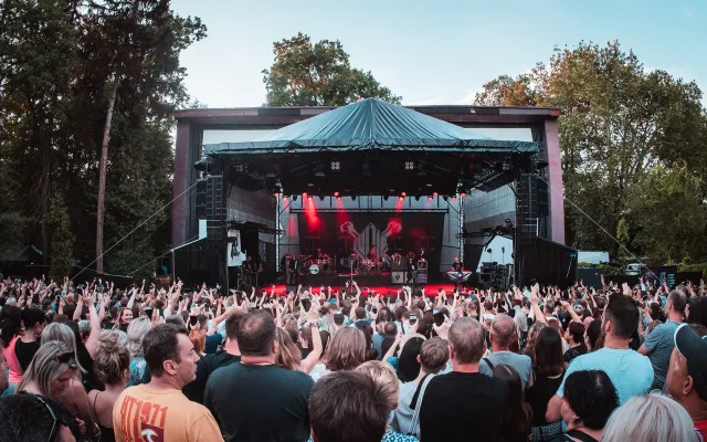 Týden v letňáku přiveze Lucii, Rybičky 48 i světový drum and bass