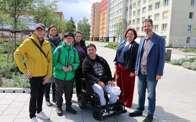 Na sídlišti Vltava začala stavba kavárny, ve které budou pracovat klienti s handicapem
