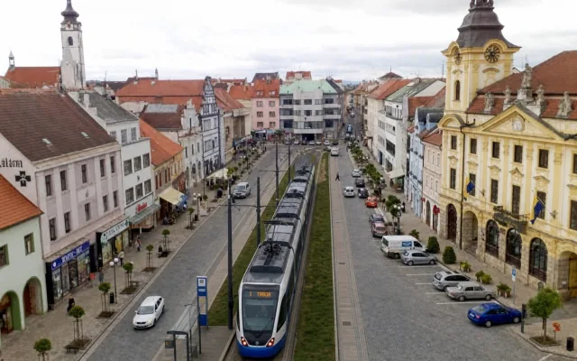 Tržiště i politická satira. Písecké náměstí čeká proměna a lidská tvořivost jede na plné obrátky
