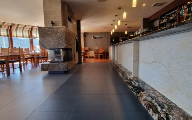 Kámen, tradice i moderní design. Rodinné kamenictví Jatvar hledá nové kolegy