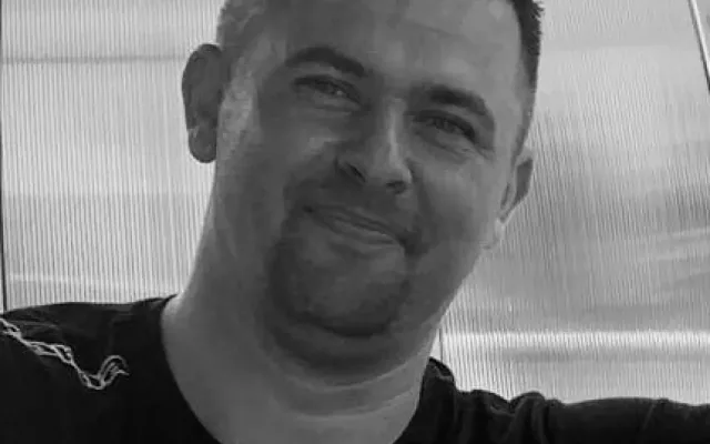 Mladý otec zemřel při tragické nehodě. Přátelé založili sbírku pro jeho dvě děti