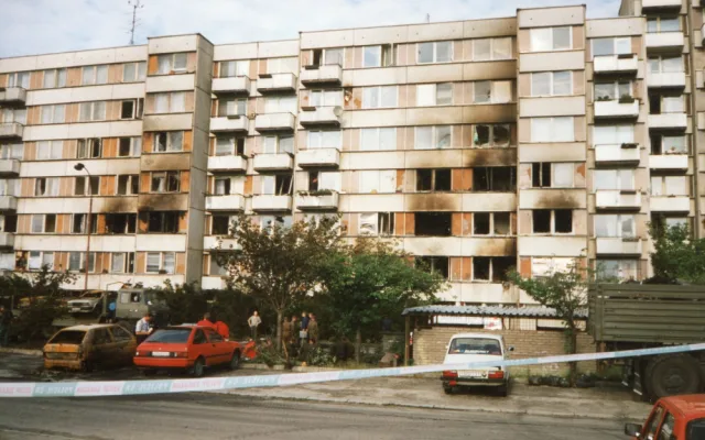 Hořící trosky a panika. Před osmadvaceti lety dopadly na Budějce dvě stíhačky