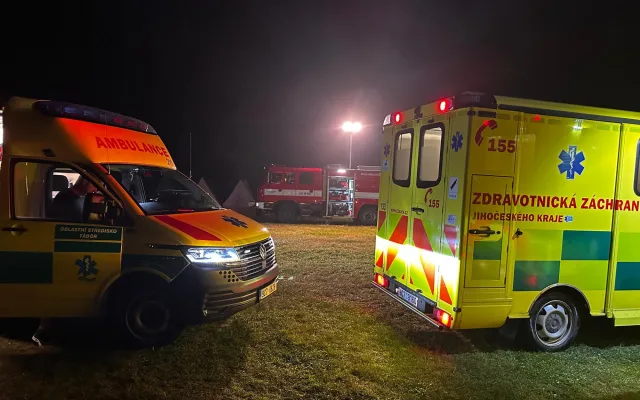Blesk zranil pět dětí a dospělého na dětském táboře