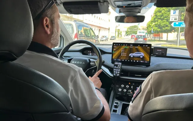 Až 580 kilometrů na jedno nabití. Jihočeští policisté testují elektrickou Škodu Elroq