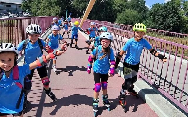Inline bruslení jako sport pro celou rodinu. Proč si ho zamilují děti i rodiče
