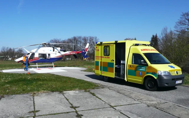 2008 - Bell 427 na heliportu nemocnice  ČB