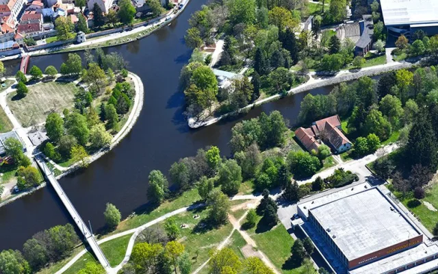 České Budějovice objektivem Milana Bindera a perem Martina Maršíka: Tak to je oříšek…