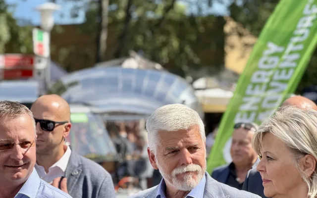 Prezident Pavel dorazil na Země živitelku. Zamířil na přehlídku skotu