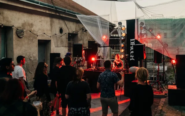Festival DHOGH se po roce vrací do Českých Budějovic