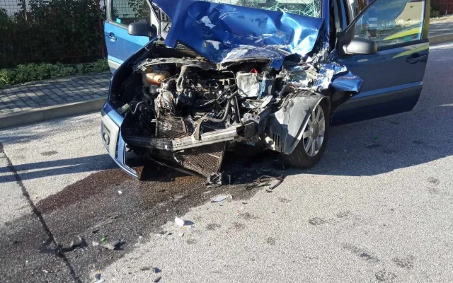 Vážná nehoda uzavřela silnici mezi Trhovými Sviny a Novou Vsí