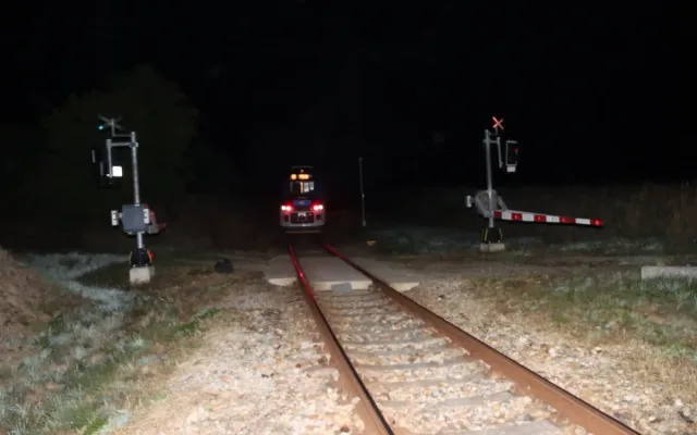 Strojvůdce projel návěst. Generální stop zabránil možnému neštěstí na železnici