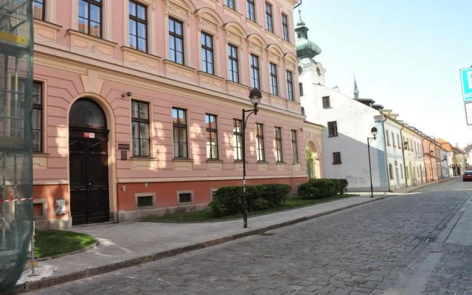 Gymnázium Česká