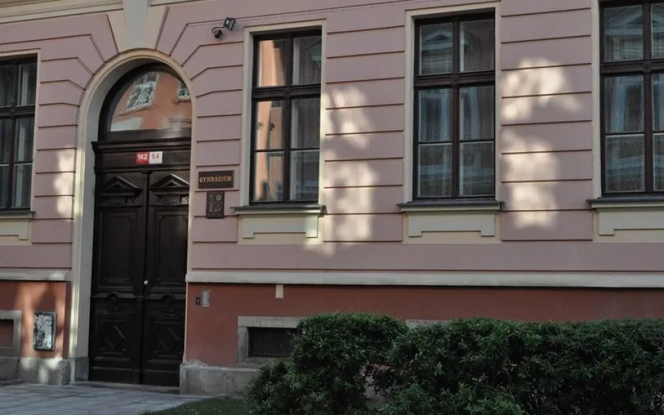 Gymnázium Česká a Olympijských nadějí