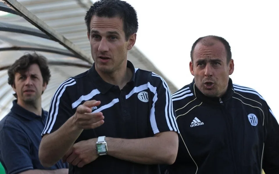 Trenérská dvojice dnes již bývalé juniorky Dynama Jiří Lerch (vpravo) a Martin Vozábal