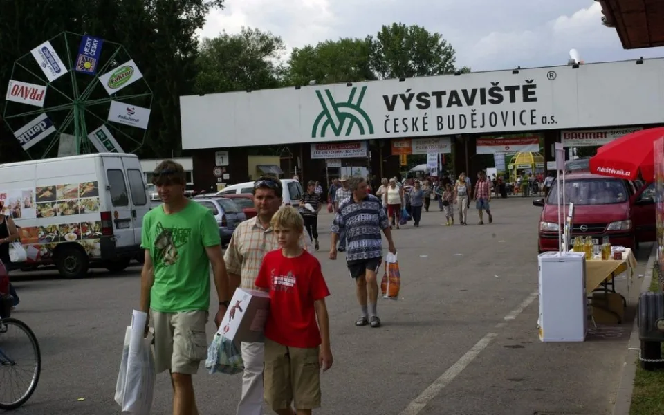 Země živitelka