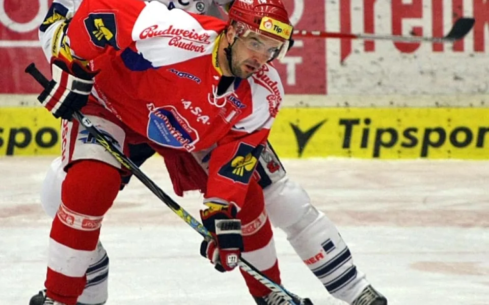 Kapitán Bílých Tygrů Petr Nedvěd a exliberecký Pavel Kašpařík