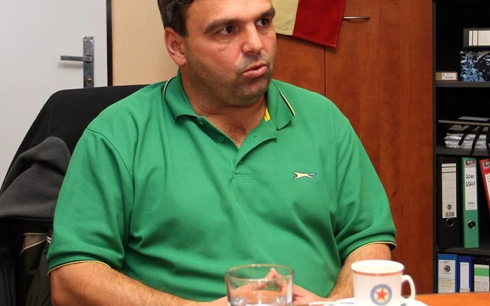 Roudenský šéftrenér mládeže František Mertl při rozhovoru s Budějckou Drbnou