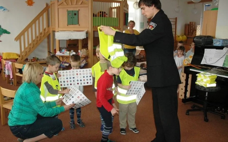 MŠ DLOUHÁ