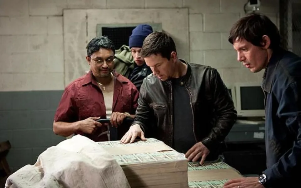 Caleb Landry Jones, Mark Wahlberg, Lukas Haas