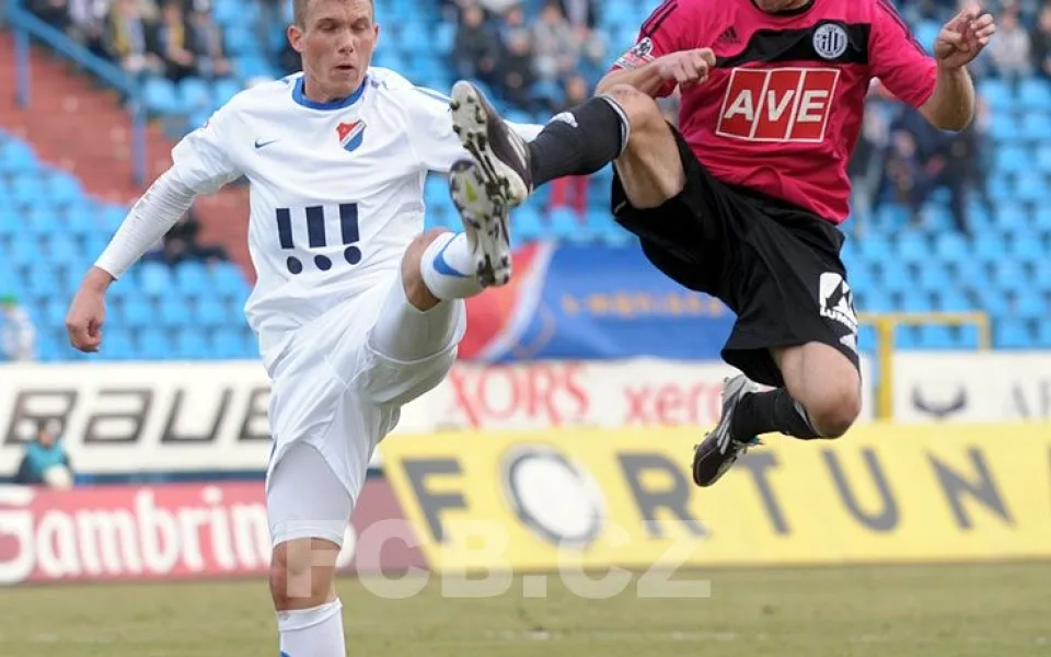 Pro budějcké Dynamo je bod ze hřiště zachraňujícího se Baníku velmi cenný