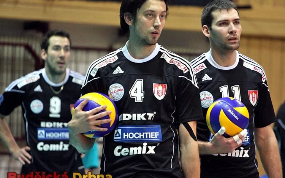 Proti Brnu nebudou Jihostroji chybět oba univerzálové - Jakub Novotný (uprostřed) ani Radek Motys (vpravo)