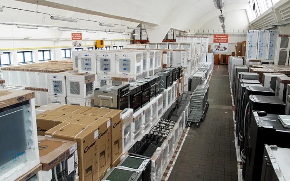 Široký sortiment si můžete zakoupit v kamenné prodejně za internetové ceny z www.levneELEKTRO.cz