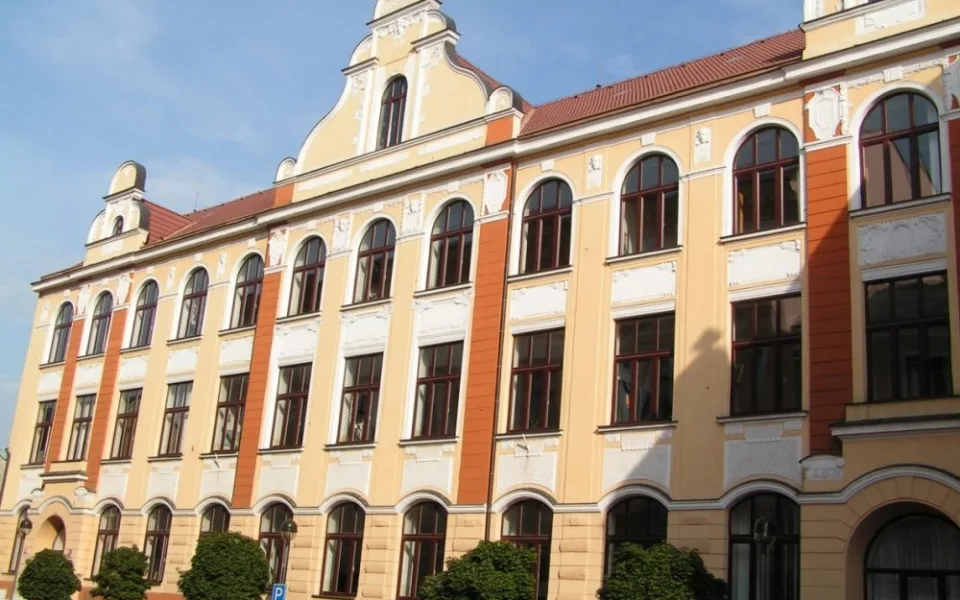 Gymnázium Jírovcova