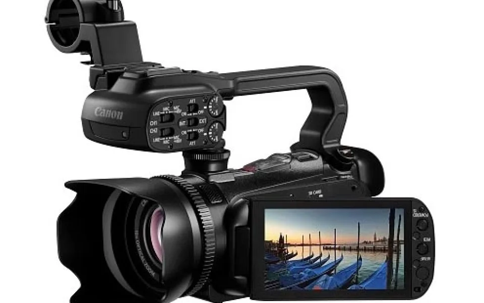Hlavní cena soutěže - kamera Canon Legria HF XA10