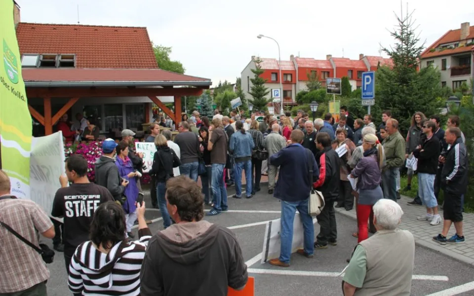 Protest a Antiprotest v Hluboké nad Vltavou