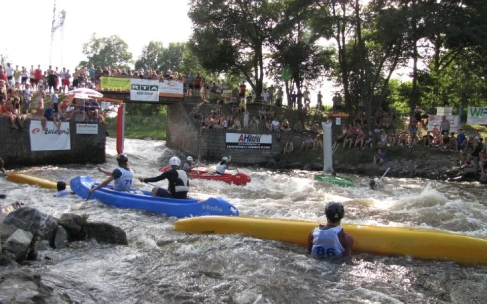 Wave 2009 Samba Boater Cross - bavili se jak zkušení závodníci, tak hlavně diváci