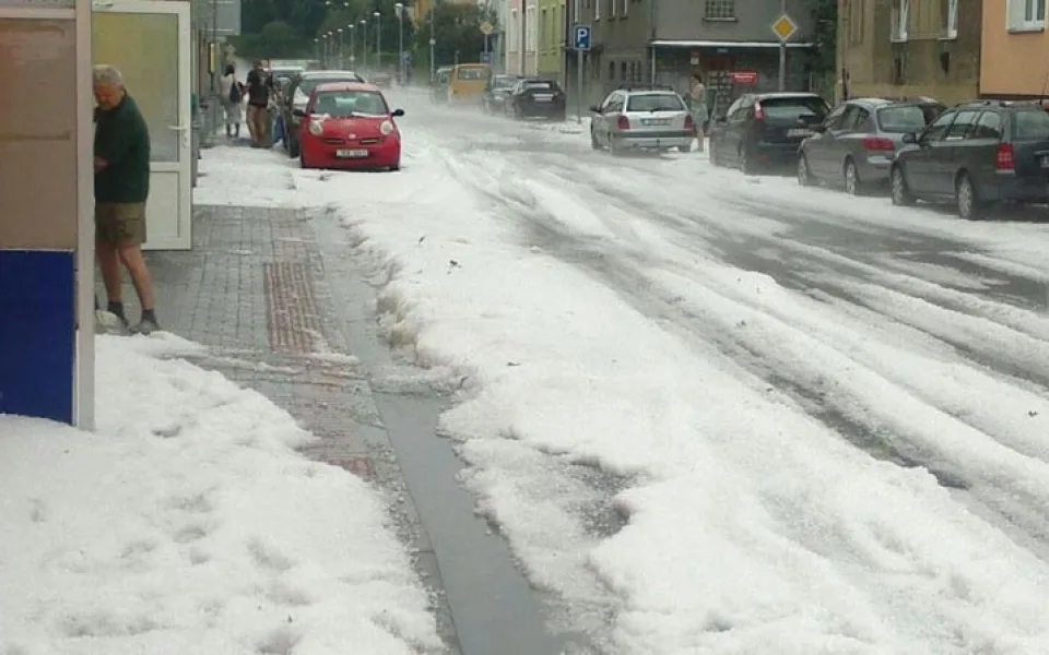 V Budějcích to 4. srpna vypadalo jako v zimě. Foto Pavel Růžička