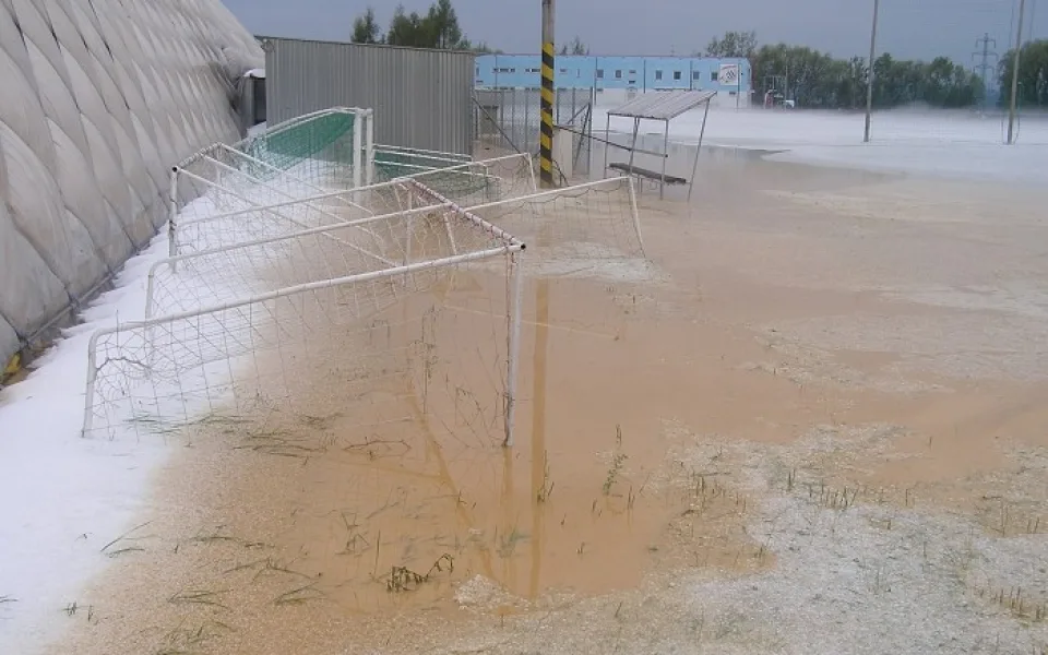 Sportovní centrum mládeže na Složišti po sobotním krupobití