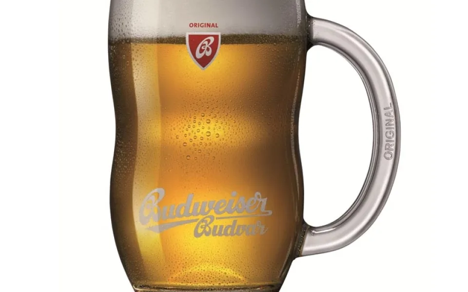 Nové sklo, do kterého se bude lít pivo od Budějovického Budvaru
