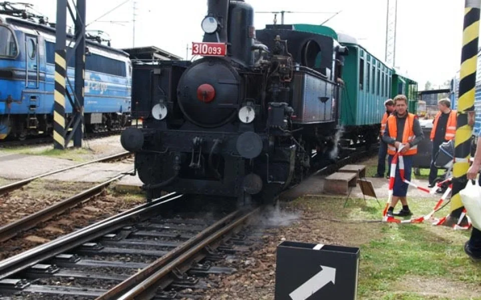 Vláček jezdil z depa na budějcké nádraží