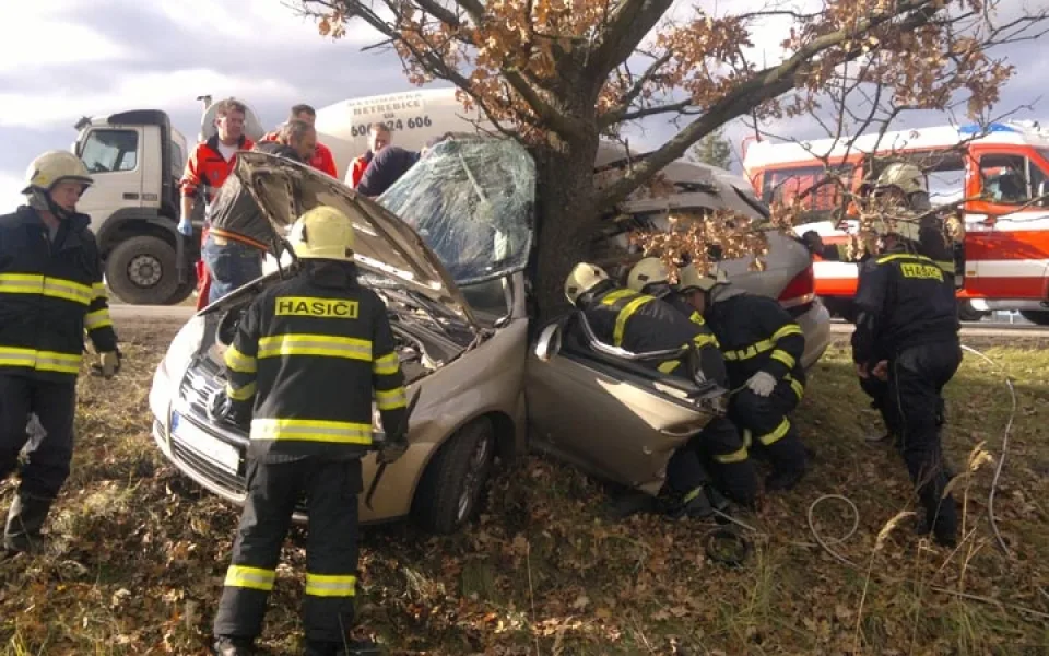 Tragická nehoda Volkswagenu Golf u Plané