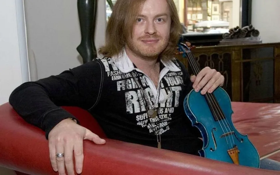 Houslový virtuos Pavel Šporcl vystoupí v neděli v DK Metropol