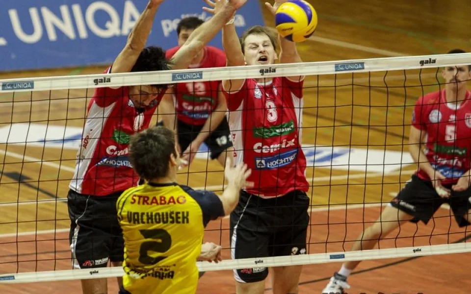 Vachoušek na smeči proti Novotnému a Machovi