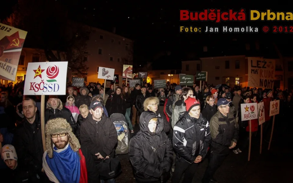 Na Piarisťáku se sešlo přibližně čtyři sta lidí