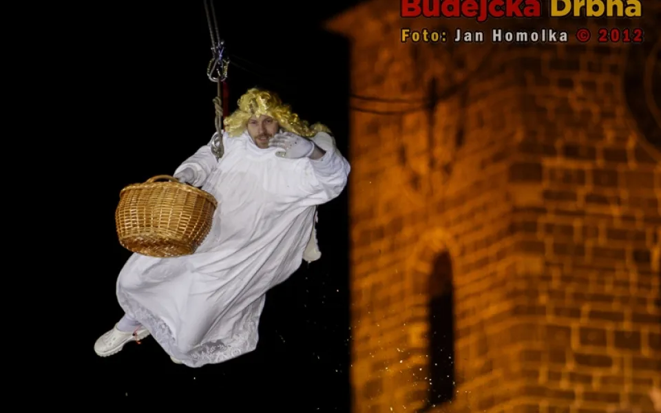 Přílet anděla z Černé věže