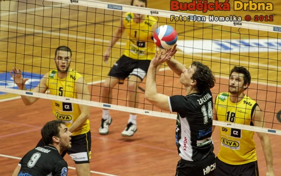 Nahrávající Petr Zapletal